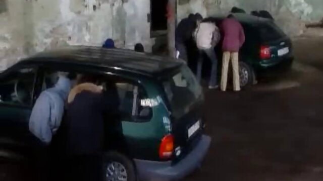 Bos meniduri jari meja bokep seksi bohay dan penis Di Atas Meja di kantor.
