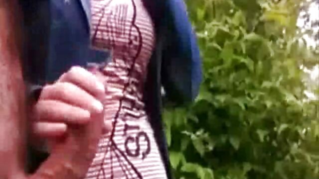 dia menelan dua madu video xxx bohay Kecil Tersedak cerutu merah muda.
